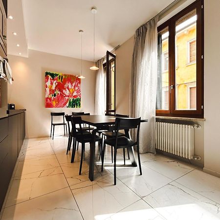 The Bright Nest Apartments Верона Экстерьер фото